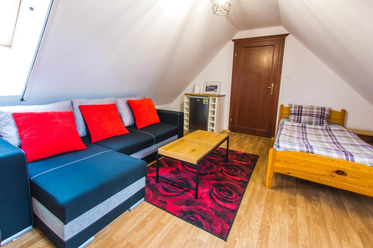 Gosciniec Pod Lipa Apartment Mikołajki Екстериор снимка