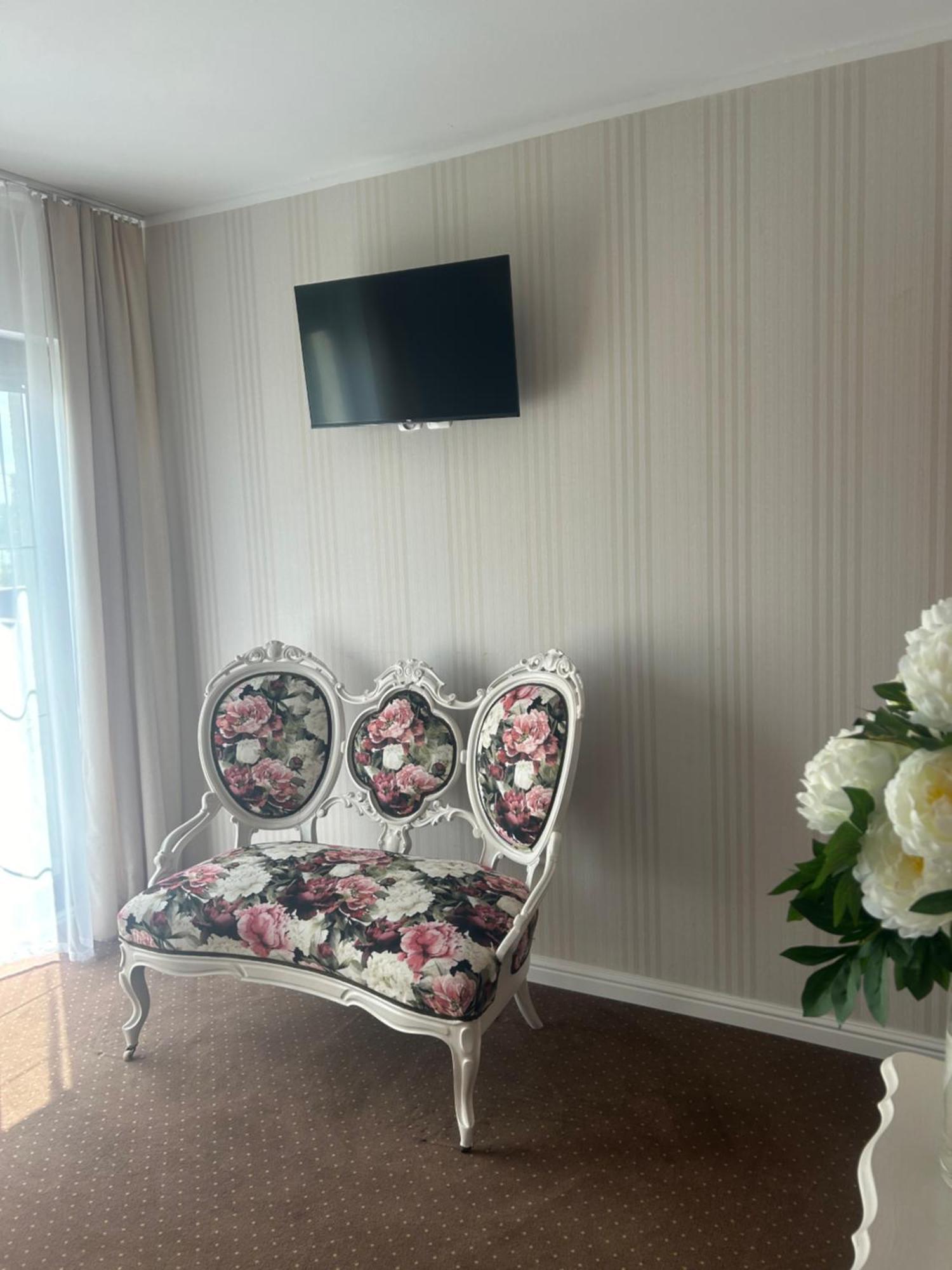 Gosciniec Pod Lipa Apartment Mikołajki Екстериор снимка